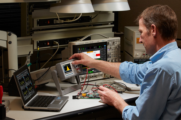 Đồng hồ vạn năng