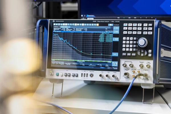 Máy phân tích nhiễu 